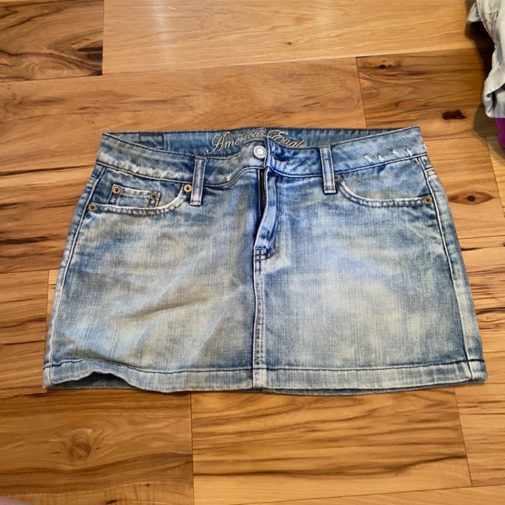 Last chance.  AE skirt, 4